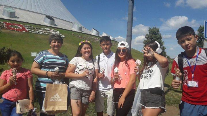 ЛЕТО/как мы его проводим-ученики,учителя/