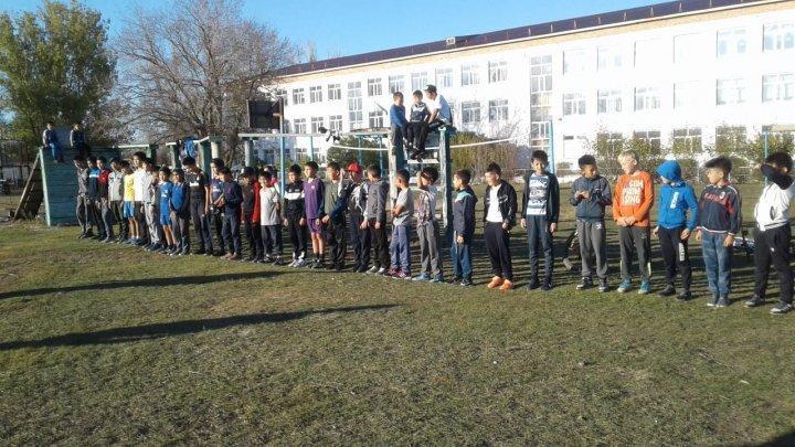 внутришкольные соревнования по футболу-октябрь 2018