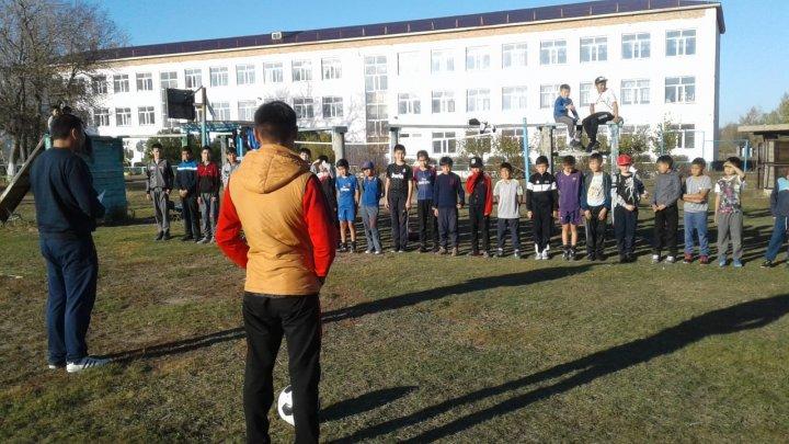 внутришкольные соревнования по футболу-октябрь 2018