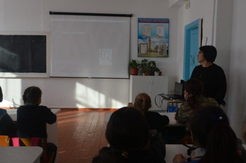 "Жасөспірім қызбойжеткен" атты видео фильм көрсету.Медбике-Турарова С.Б.,психолог-Асыкпаева Ж.К.