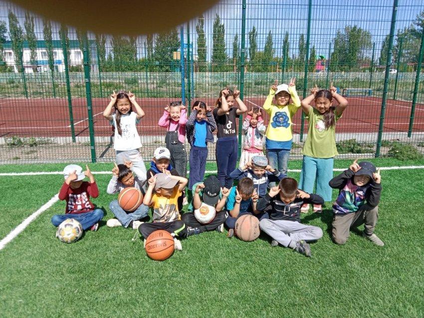 Спортлагерь.Көнілді жаттығулар.